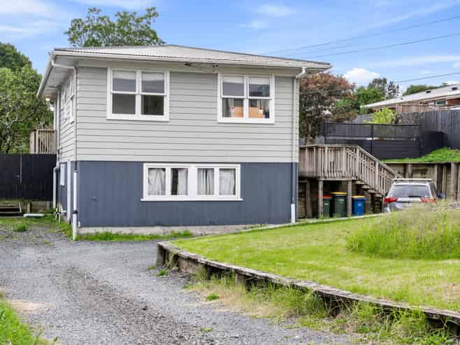 10 Awaroa Road, SUNNYVALE