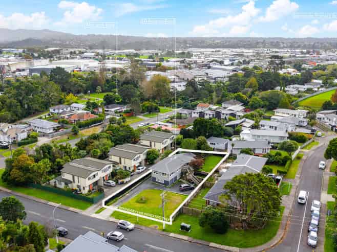 10 Awaroa Road, SUNNYVALE