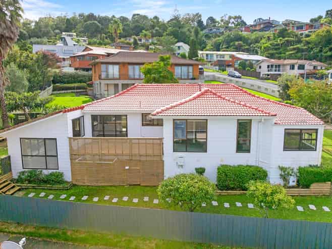 20 Pallister Drive, Hillsborough