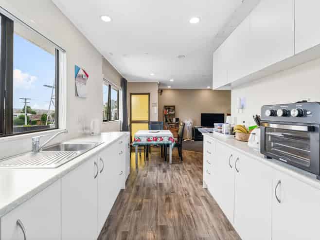 2/13 Paton Avenue, TE ATATU SOUTH