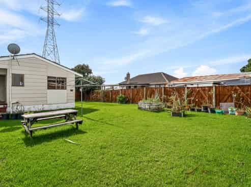2/13 Paton Avenue, TE ATATU SOUTH
