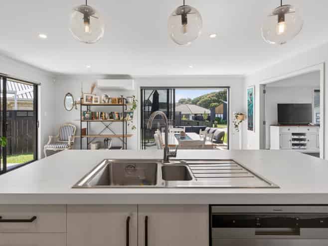 180  Adler Drive, Ohauiti