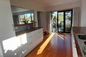 128 Tilley Road, Paekakariki