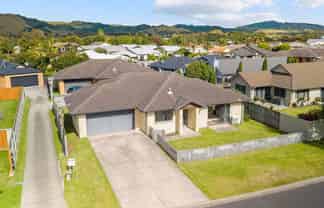 75 Twin Oak Avenue, Papamoa