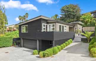 64 Heathcote Road, Castor Bay