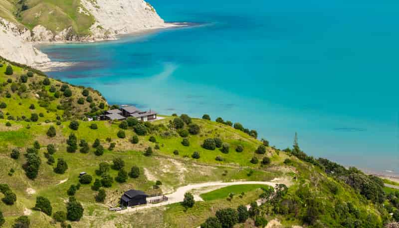 87 Lochiel Street, Mahia