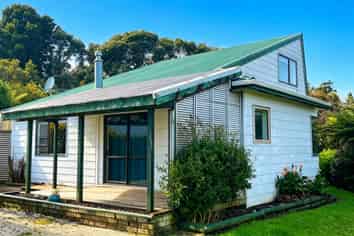 624, 628 & 630 Whangaparaoa Road, Stanmore Bay