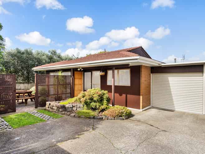 2/172 Pigeon Mountain Road, Half Moon Bay