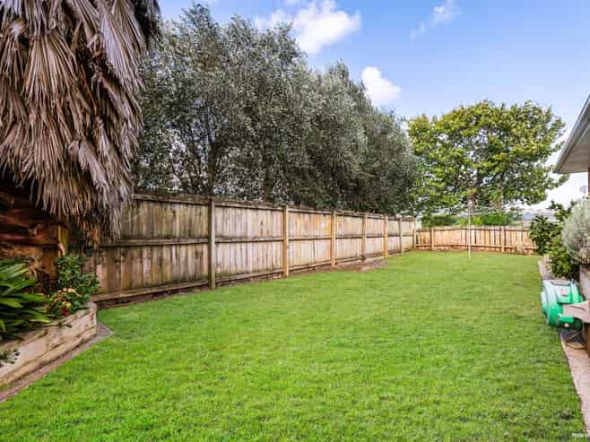 2/172 Pigeon Mountain Road, Half Moon Bay