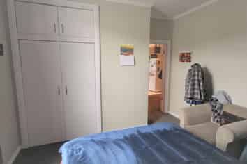 235B North Road, NORTH EAST VALLEY