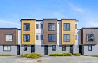 5C Beach Road, Te Atatu Peninsula