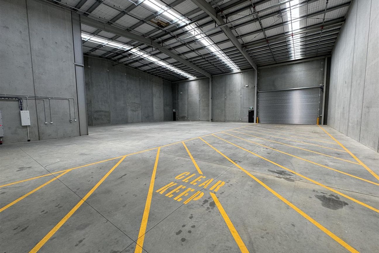 Savills | 12m Stud Height Unit in Prime Wiri Location - Vedere 2
