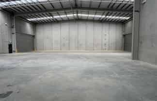 Savills | 12m Stud Height Unit in Prime Wiri Location