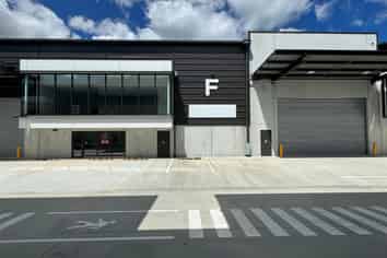 Savills | 12m Stud Height Unit in Prime Wiri Location