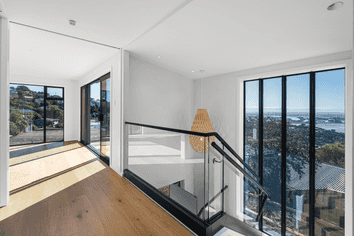 1/164 Soleares Avenue, Mount Pleasant