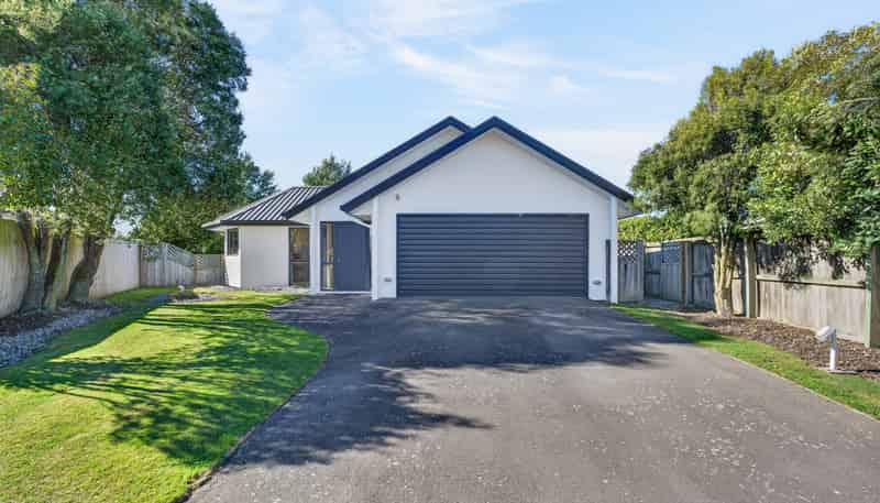 8 Oldham Place, Darfield