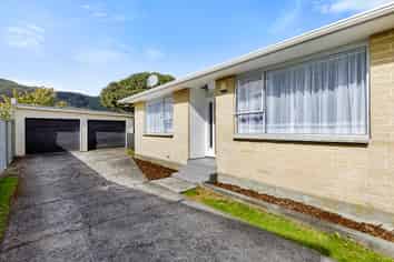 28B Matthews Road, Wainuiomata