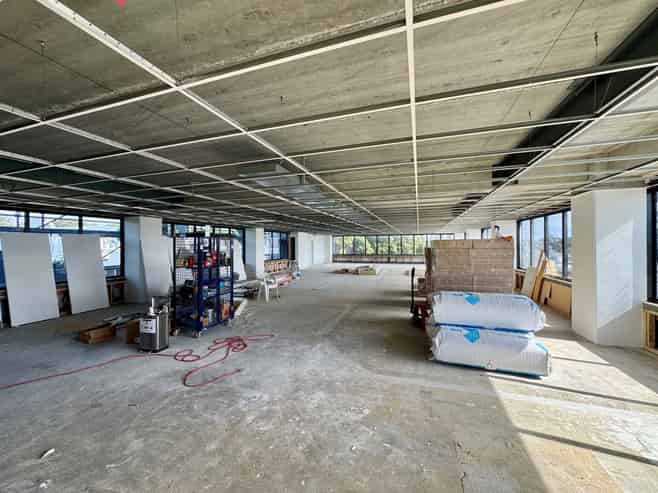 ‘A’ grade office with views