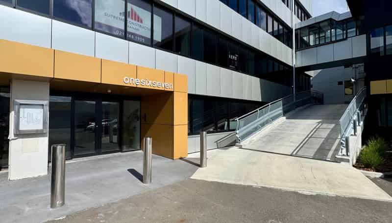 4/167 Devon Street West, New Plymouth