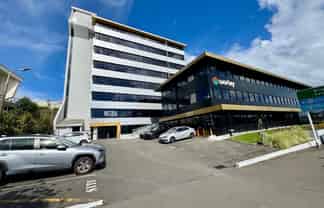 ‘A’ grade office with views