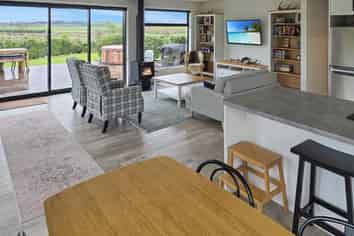 6 Bridge Road, Maheno