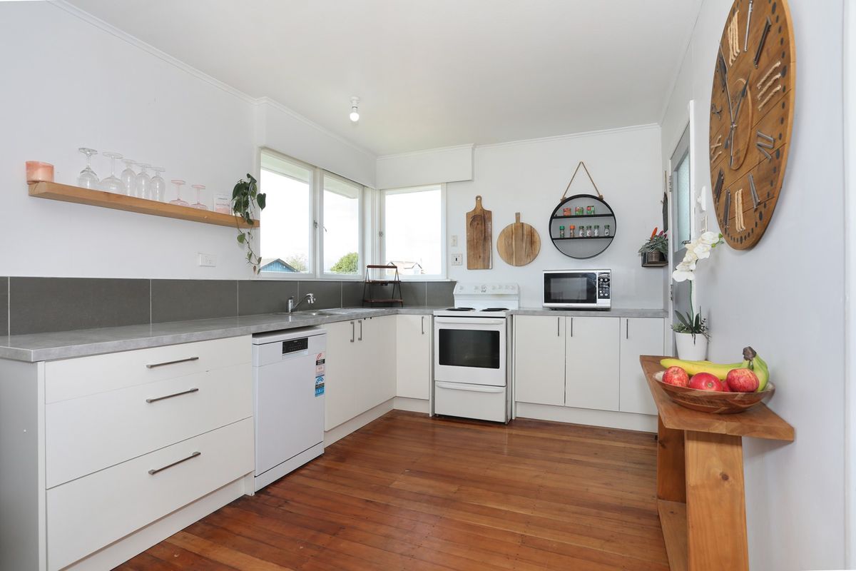 FAMILY ENTERTAINER - SUPERB GARAGE/MANCAVE - Ansicht 3