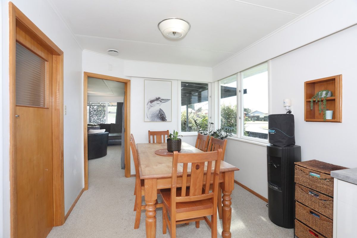 FAMILY ENTERTAINER - SUPERB GARAGE/MANCAVE - Mehr