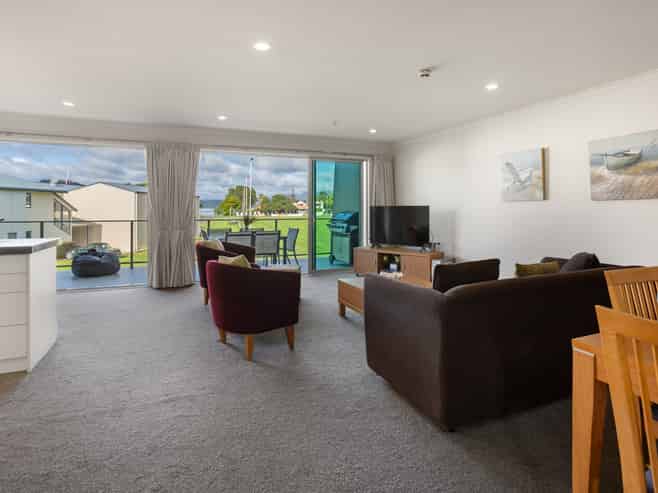 14/86 Albert Street, Whitianga