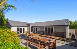 59 Quadrant Heights, Paraparaumu