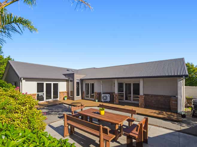 59 Quadrant Heights, Paraparaumu