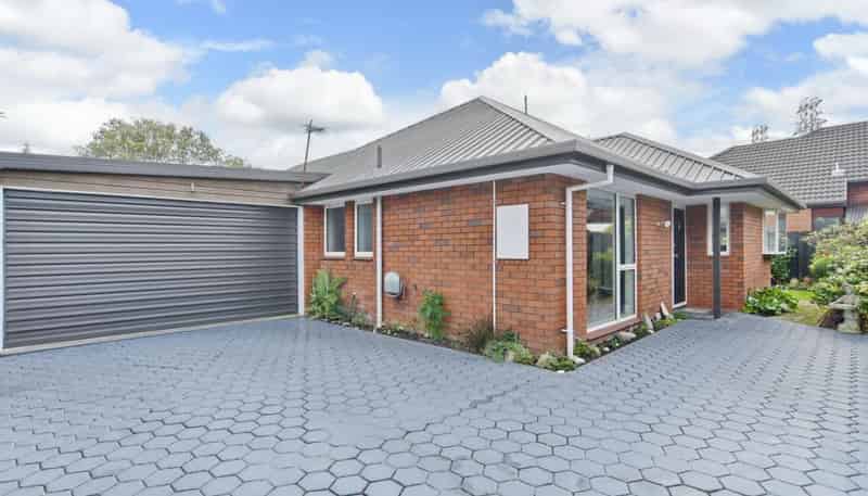 2/43 Kedleston Drive, Avonhead