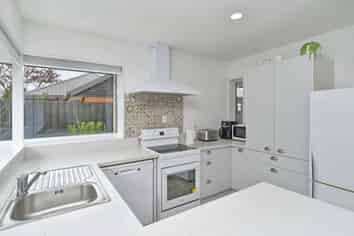 2/43 Kedleston Drive, Avonhead