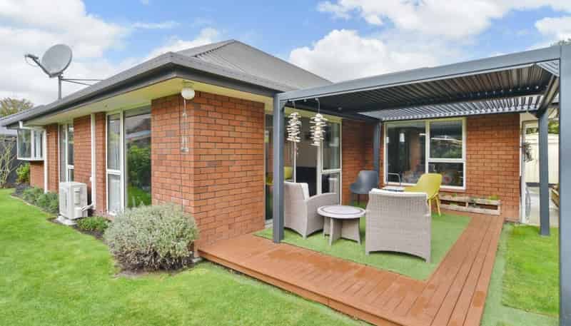2/43 Kedleston Drive, Avonhead