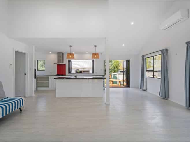 110 Kenwood Drive, Matarangi