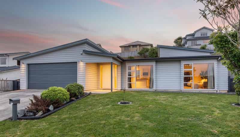 18 Dusky Crescent, Aotea