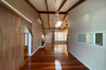 53 Chatsworth Crescent, Pakuranga