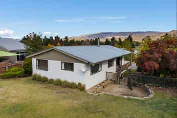 82 Newcastle Street, Clyde