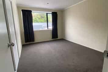 2/193 Main Road, Tawa