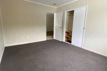 2/193 Main Road, Tawa