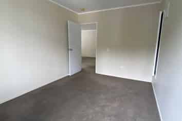 2/193 Main Road, Tawa