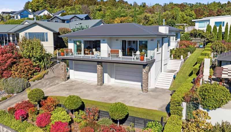 16 Botanical Heights Drive, Waipahihi