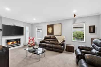 50 Kapiti Drive, Poraiti