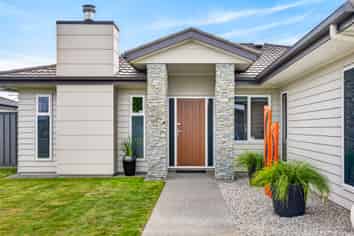 50 Kapiti Drive, Poraiti