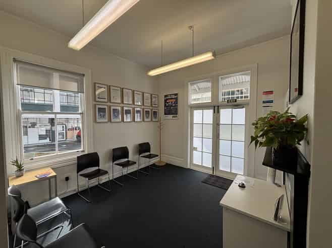 Ground Floor Office with Parking – Thorndon Quay
