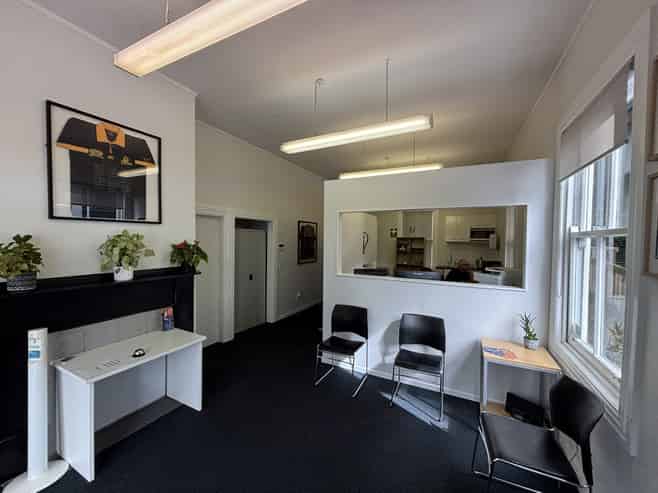 Ground Floor Office with Parking – Thorndon Quay