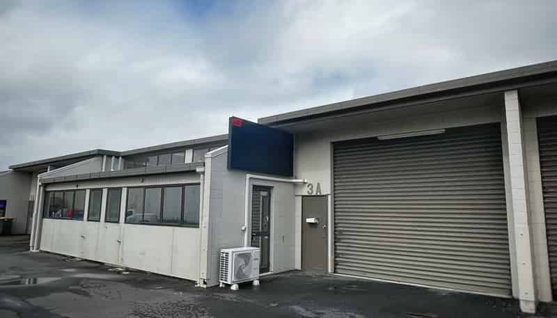 3A/58-62 Henderson Valley Road, Henderson