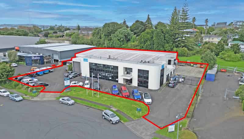 8 George Bourke Drive, Mount Wellington