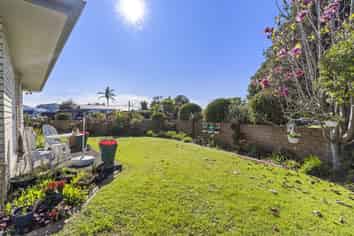 1/8 Village Place, Tuakau