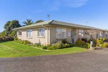 1/8 Village Place, Tuakau