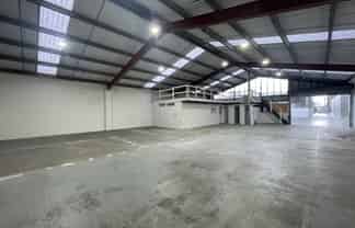 383sqm Clear Span Warehouse & Yard